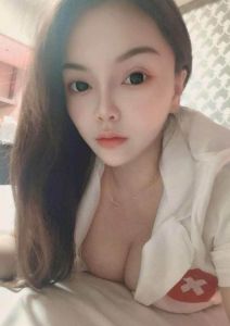 巨乳小叶子