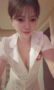 巨乳小叶子