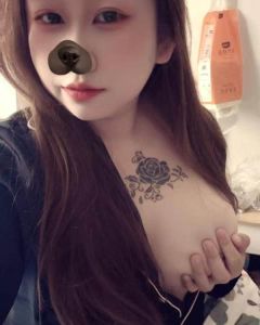 n刷巨乳肥臀小美女