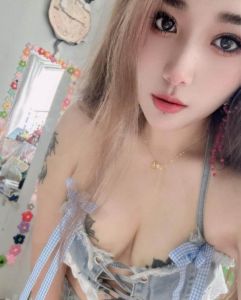 三通大胸妹