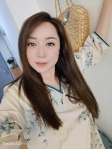 新迎气质少妇媛媛老师