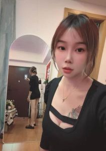 小巧玲珑胸小姐姐