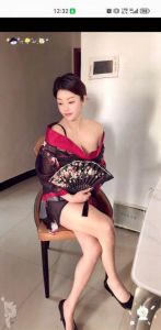 三堡风骚制服少妇