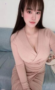风骚巨乳小姐姐