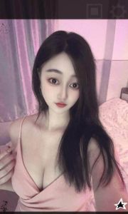 龙华苏漫过年不回家