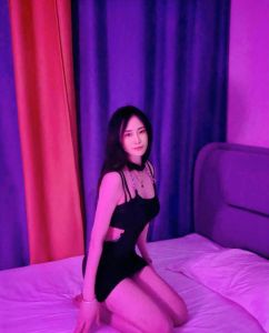 萧山美腿俏美人