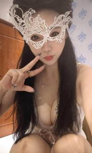可舌吻69的艳舞女王