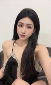 魔鬼身材黄埔小迪