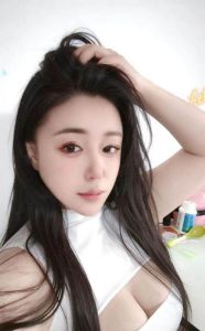 龙华大胸老师过年在