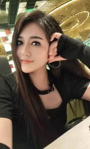 苗条紧逼大奶小骚妹