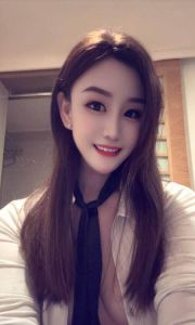 新银座美胸依依
