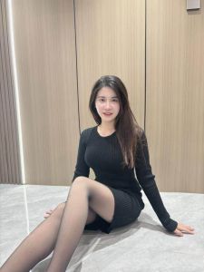长腿瑜珈老师