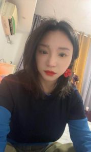 戴眼镜的风骚少妇