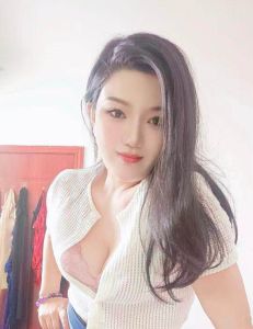 双飞水床少妇