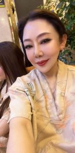 兼职熟女 (不可错过)