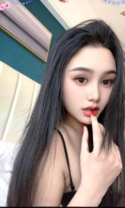 春节不打烊小姐姐