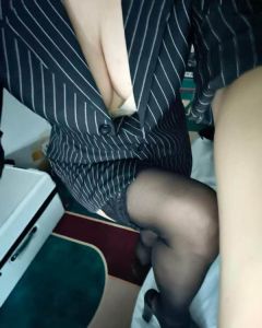 服务性大奶骚妇