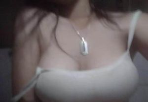 皮肤白奶子大颜值妹妹