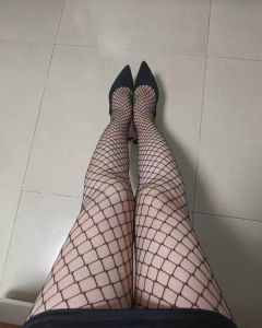 长腿C罩大胸美妇
