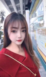 性感美乳小财迷