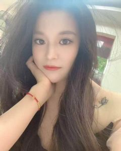 小少妇宛如