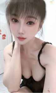 颜值大胸小姐姐