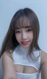 颜值美乳萌萌