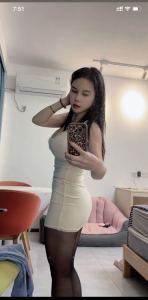 舌吻丰满妹子