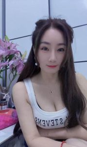 舌吻性感骚月儿