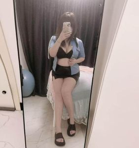 奉贤D杯坦克妹