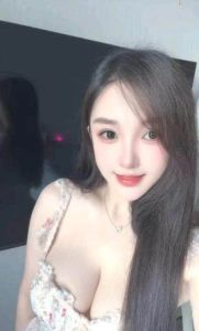 冷白皮莉莉斯