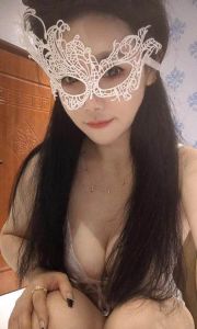 可舌吻69的艳舞若一