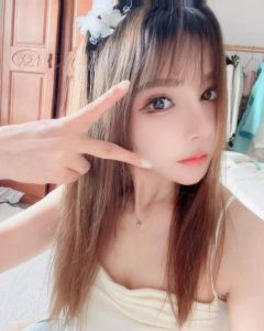 体验女友感十足小小