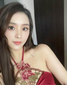 高挑风骚巨乳小米粒
