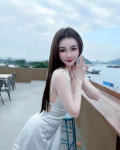 南山翘臀霜霜