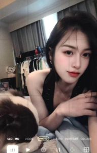 气质短发御姐