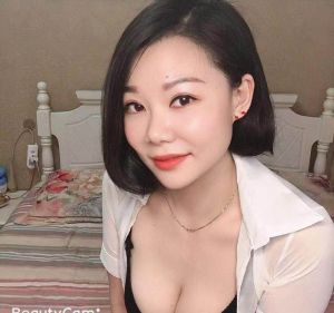 东郊轻熟女小白