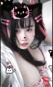 可舌吻E乳妹子