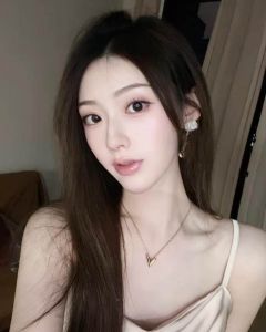 清纯甜美气质白小纯