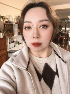 风骚会弹古筝的老师