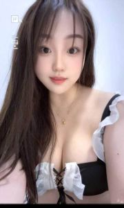 蜀山雪白大胸妹子