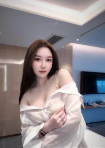 大胸骚骚妹