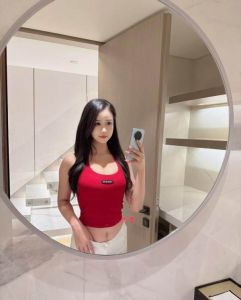 跳艳舞的美女姐姐