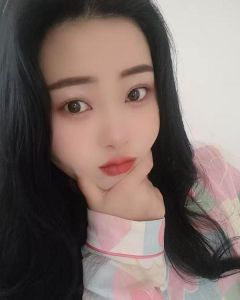年轻貌美的芊儿