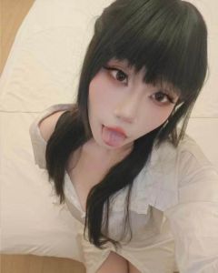 市中心巨乳馨儿