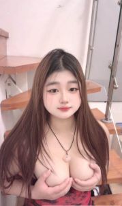 大胸器肉肉小嫩妹