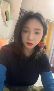 戴眼镜的大奶骚妇