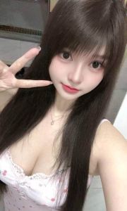 龙岗纯欲大奶萌妹