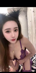 吴中肤白美胸小雪