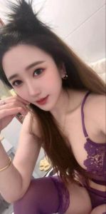 吴中肤白美胸小雪